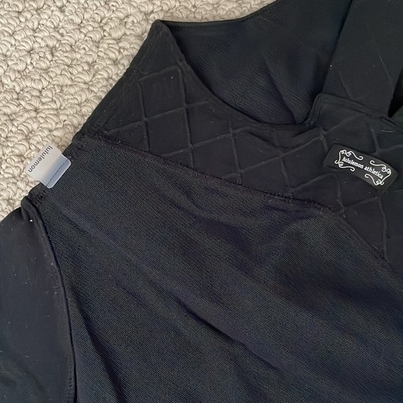 Lululemon v neck tank - Picture 4 of 10